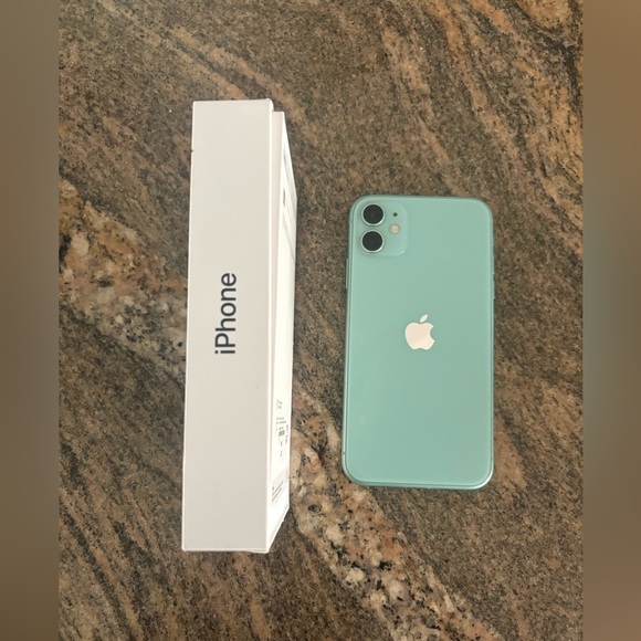 Apple iPhone 11 AT&T 128GB - Green - Picture 13 of 15